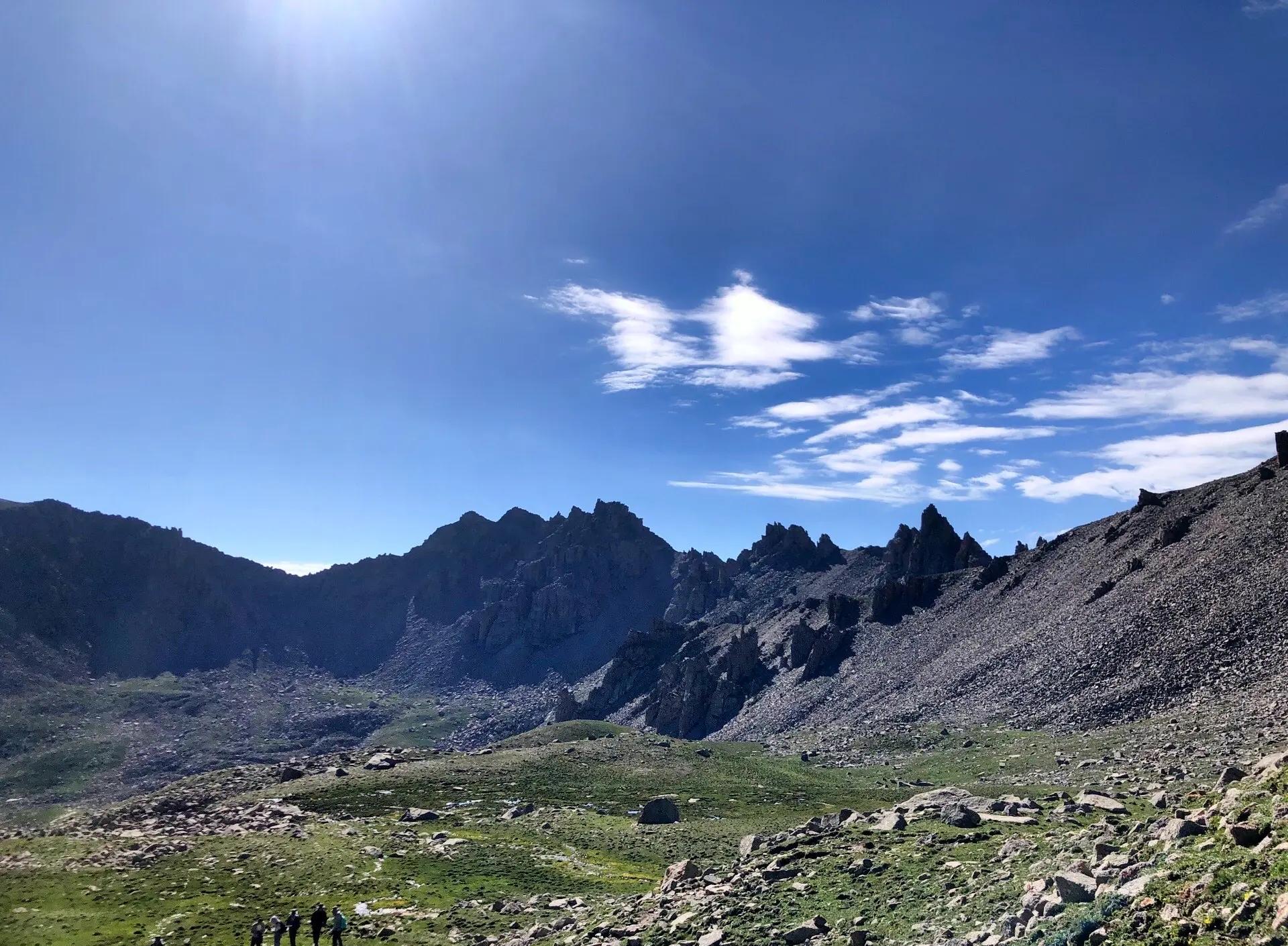 高原徒步穿越大赛,感受不同海拔的极限体验的简单介绍 高原徒步穿越大赛,感受不同海拔的极限体验的简单介绍