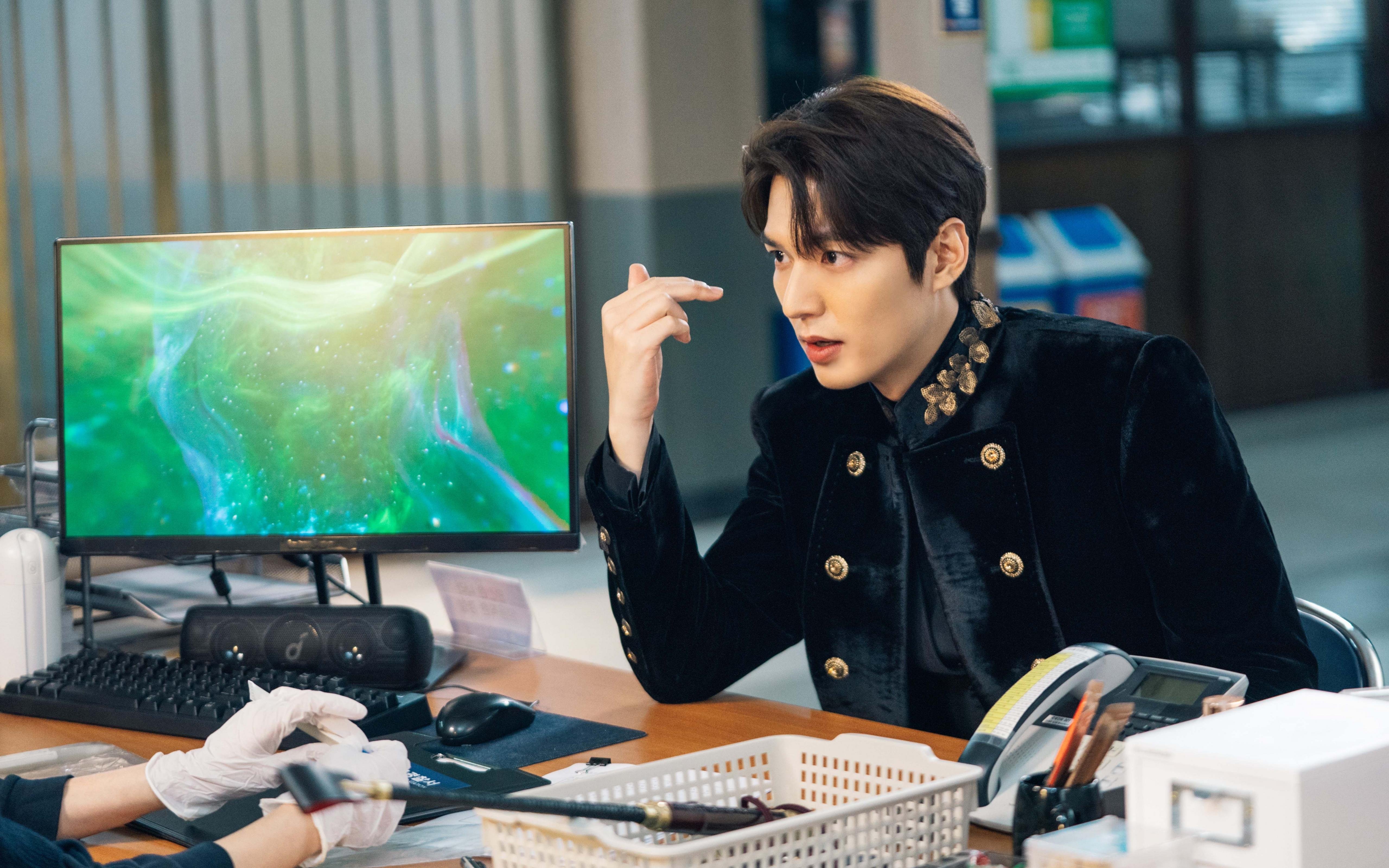 《Faker迎来职业生涯第十个赛季，展望未来新目标》，faker第一年职业