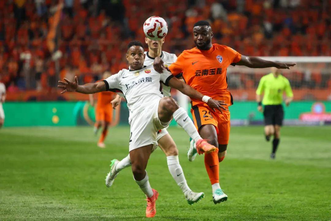 开云体育:中超联赛第九轮:比赛精彩纷呈,进球不断,球迷大呼过瘾的简单介绍 开云体育:中超联赛第九轮:比赛精彩纷呈,进球不断,球迷大呼过瘾的简单介绍