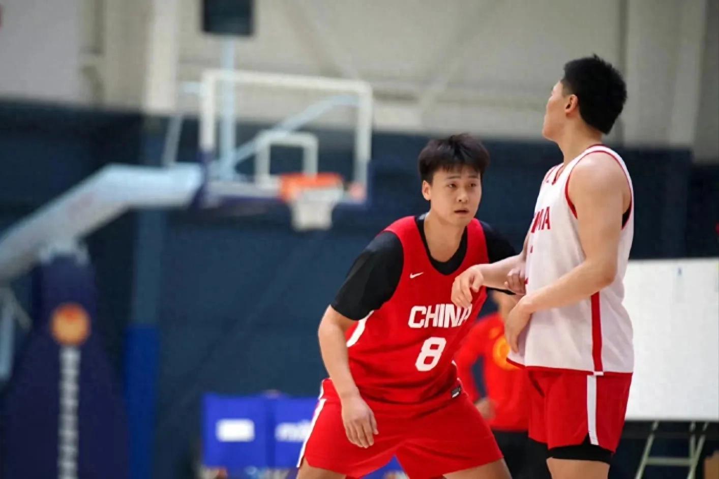 开云体育:中国男篮集训备战,新老交替引关注的简单介绍 开云体育:中国男篮集训备战,新老交替引关注的简单介绍